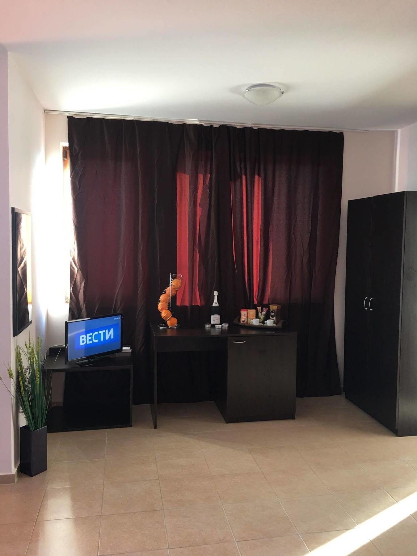 Arizona Del Mar Apartment Pomorie Exterior photo